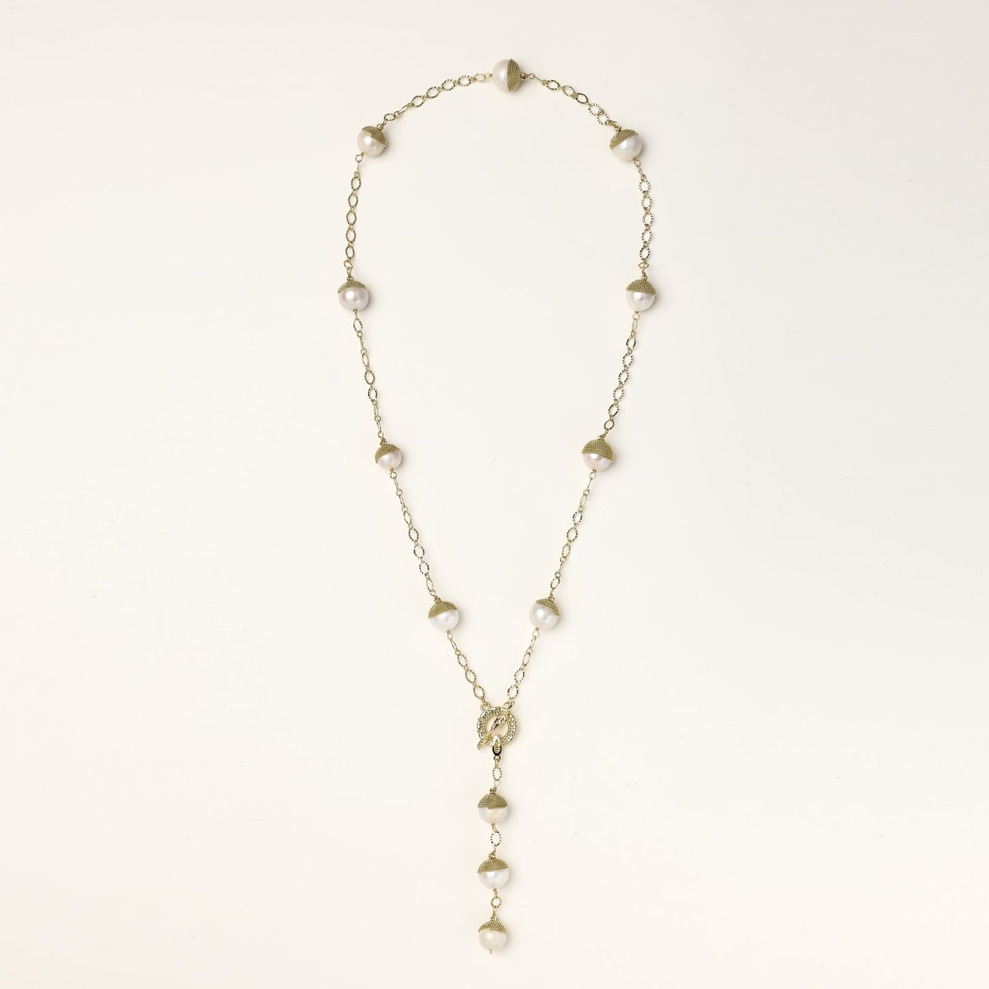 Whispers Between Pearls Necklace