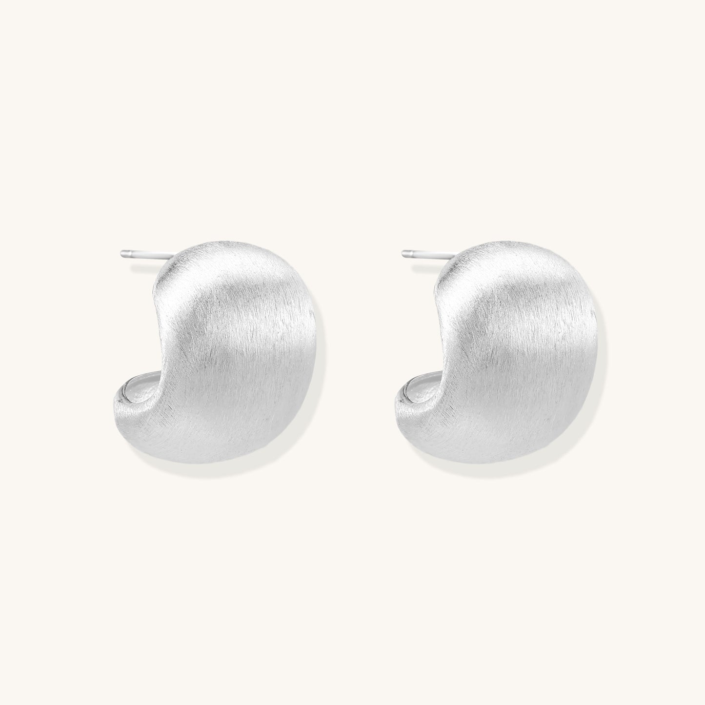 Soft Reflection Hug Earrings