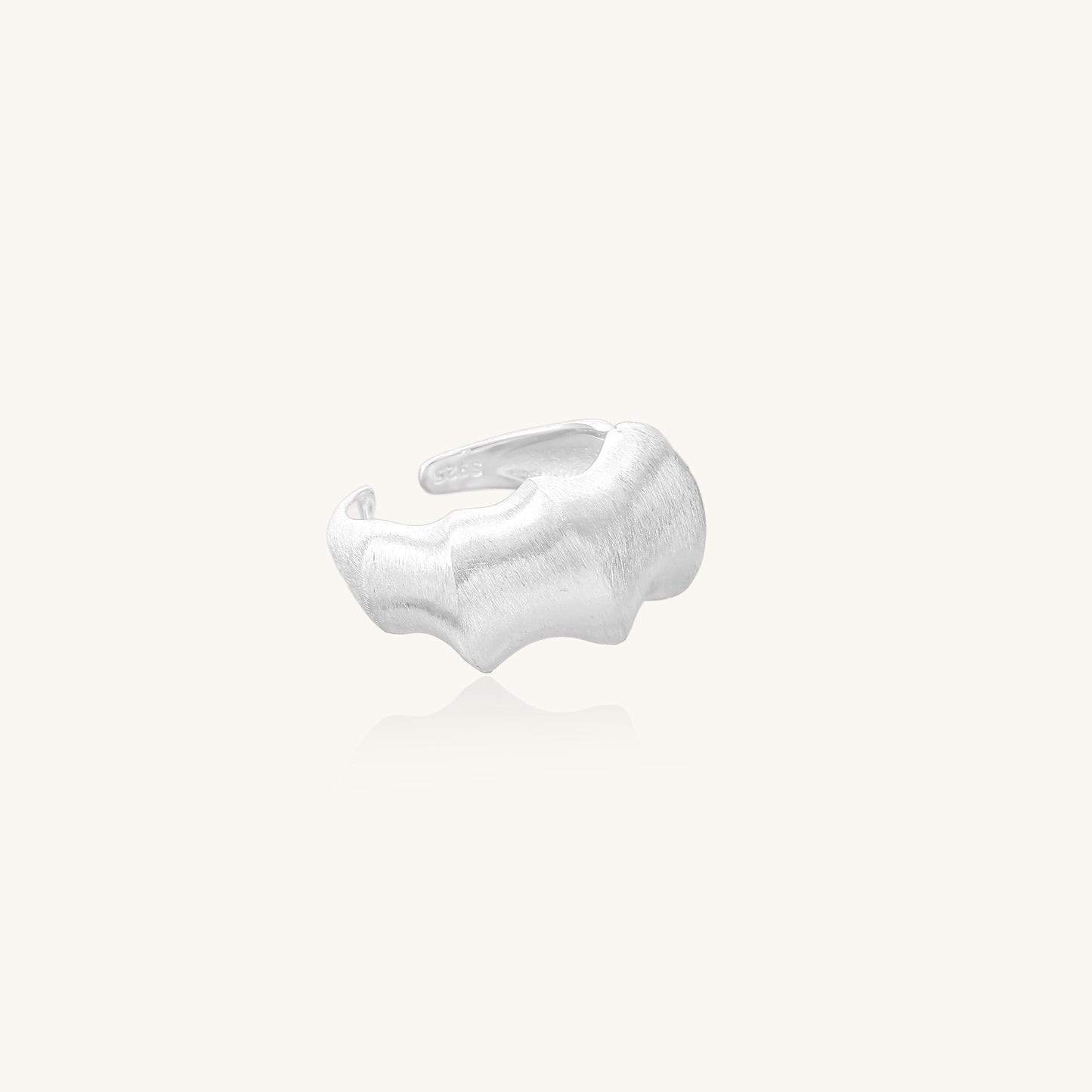 The Strength of Soft Curves Ring