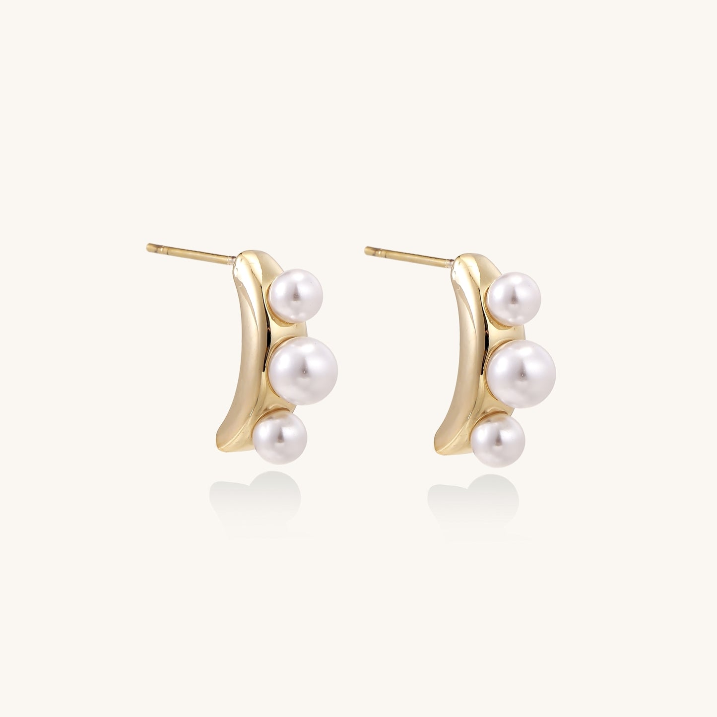 Gentle Confidence Pearl Hug Hoops