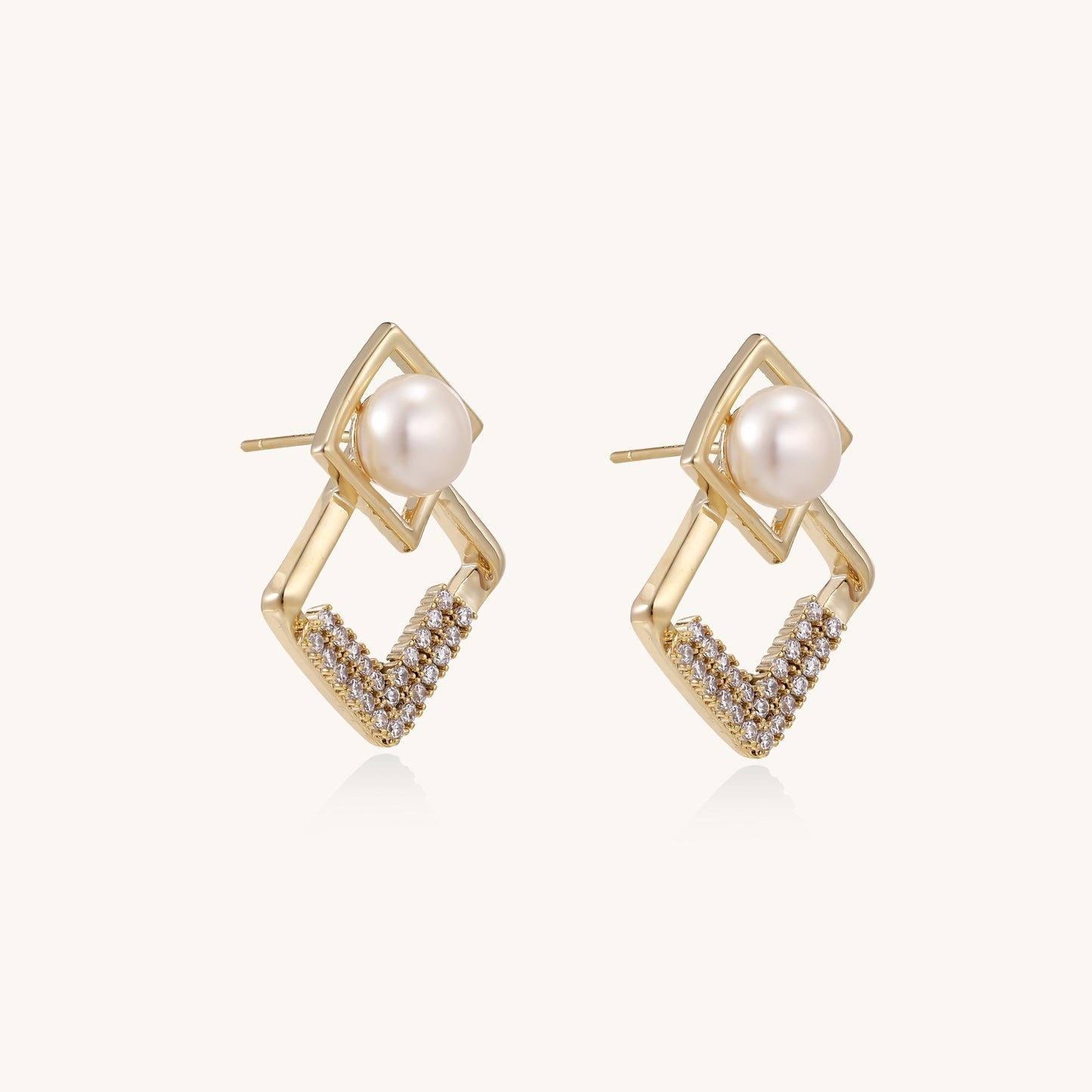 Gentle Confidence Pearl & Gold Earrings