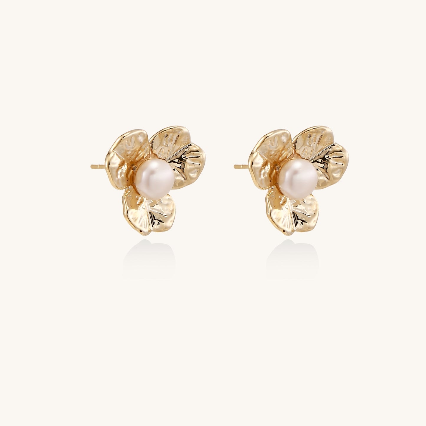 Gentle Comfort Floral Pearl Studs