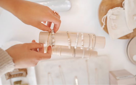 The 7-Day Jewelry Styling Challenge: Transform Your Look Every Day with the Same Pieces