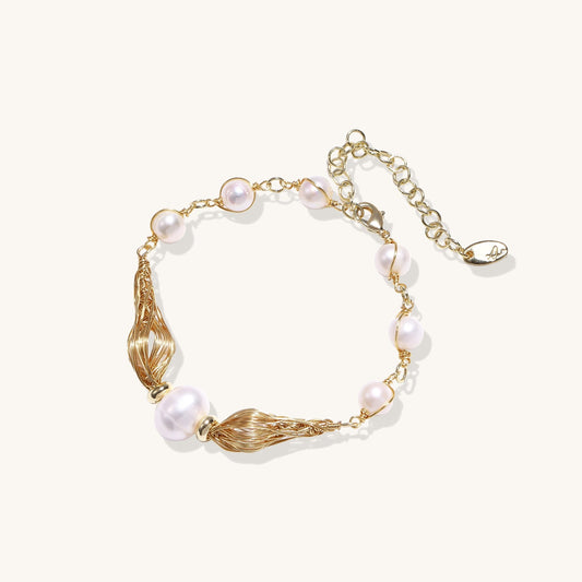 Gentle Constellation Pearl Bracelet