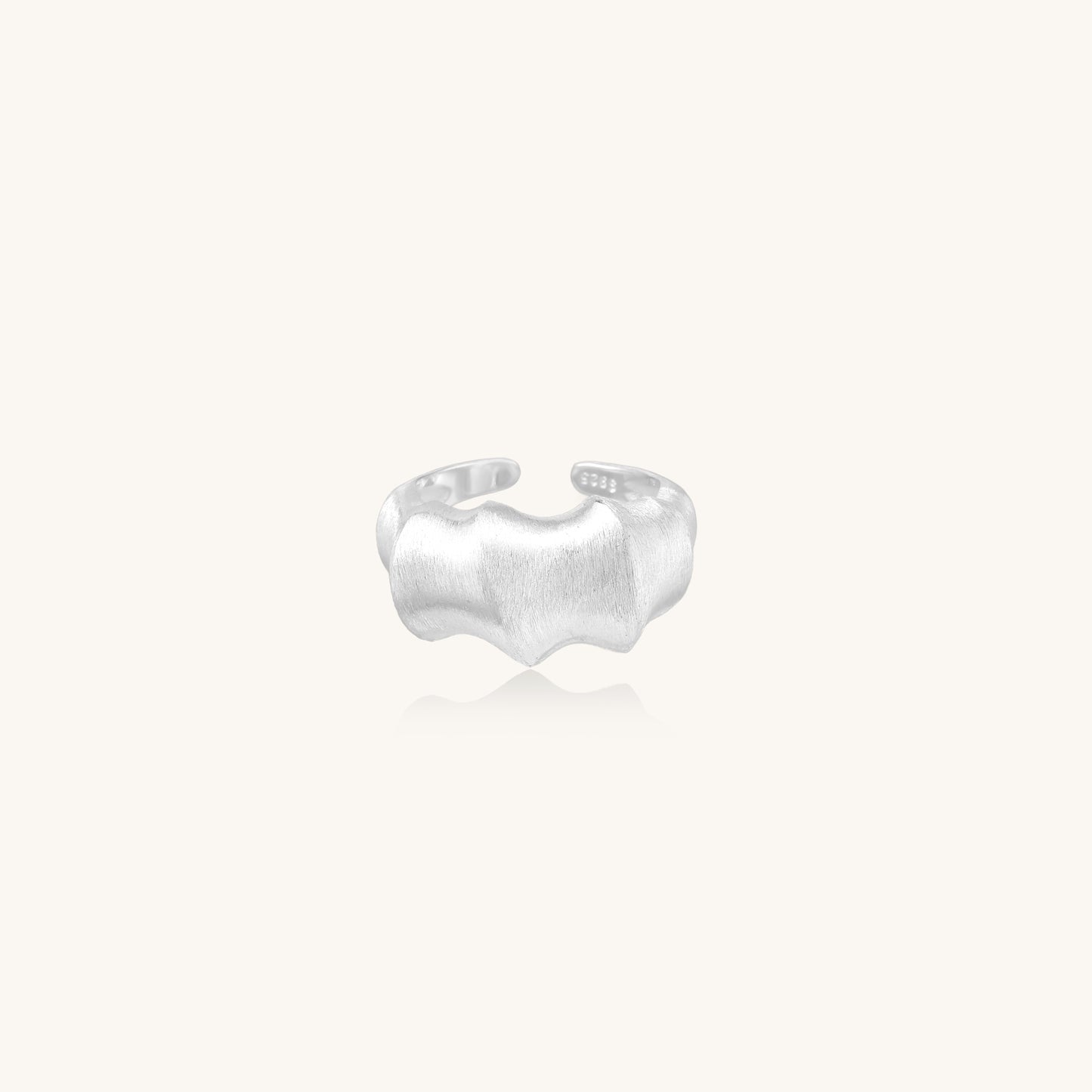 The Strength of Soft Curves Ring