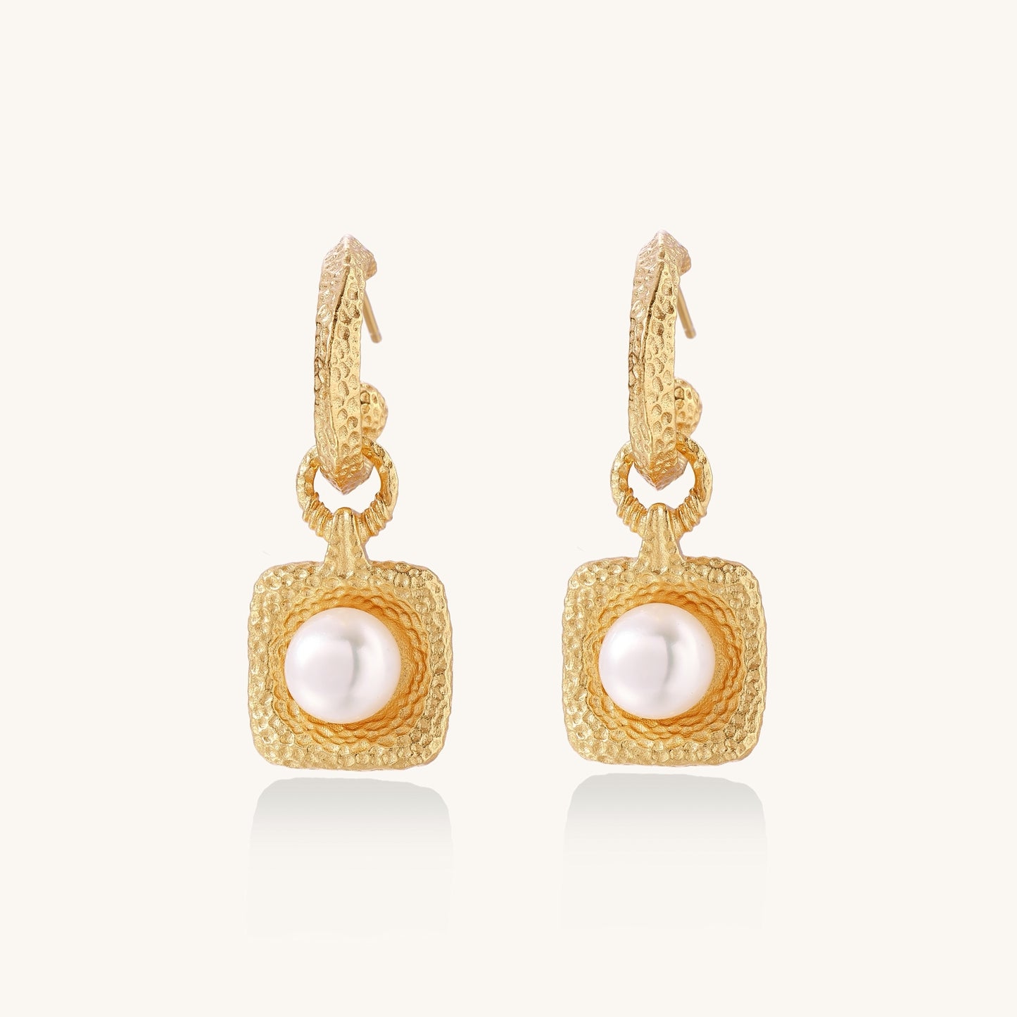 Everyday Confidence Pearl Earrings